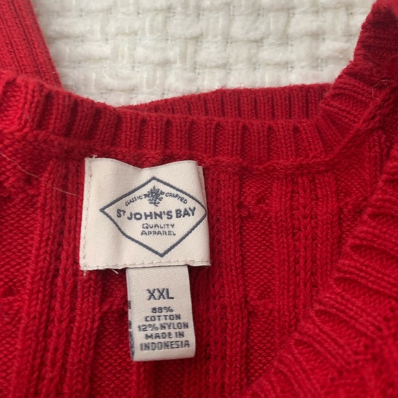 Women’s Red Sweater❤️ - Picture 3 of 8